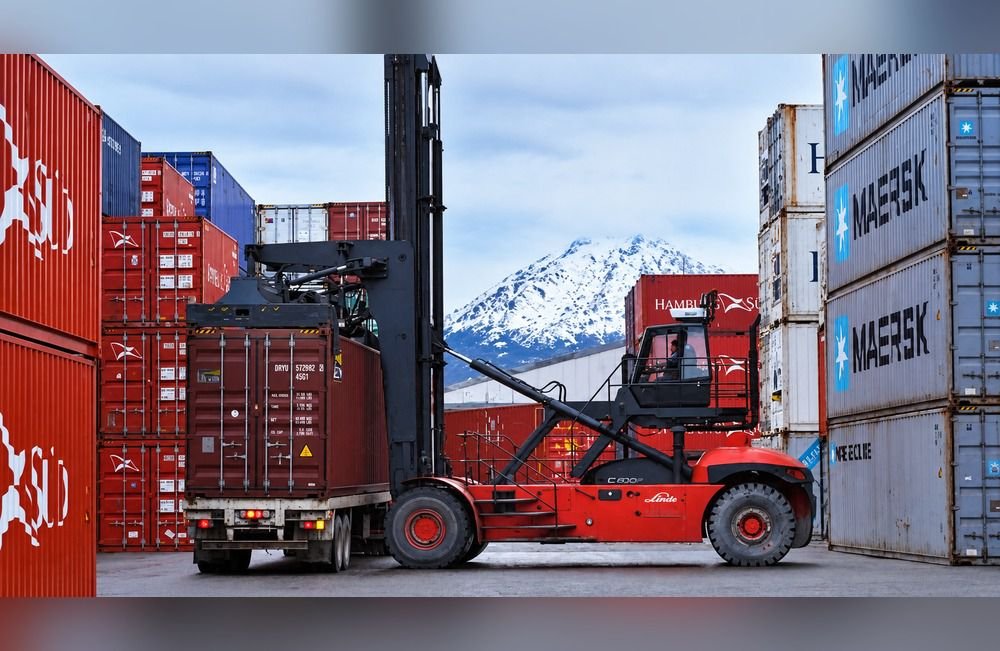 ANPYN vende servicios en la plazoleta fiscal de Ushuaia
