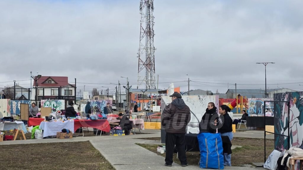 Crece la feria gratuita en Río Grande