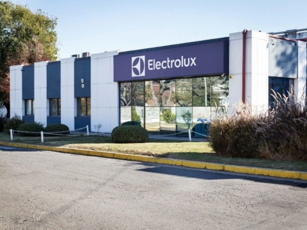 Electrolux dejará de fabricar en Argentina e importará