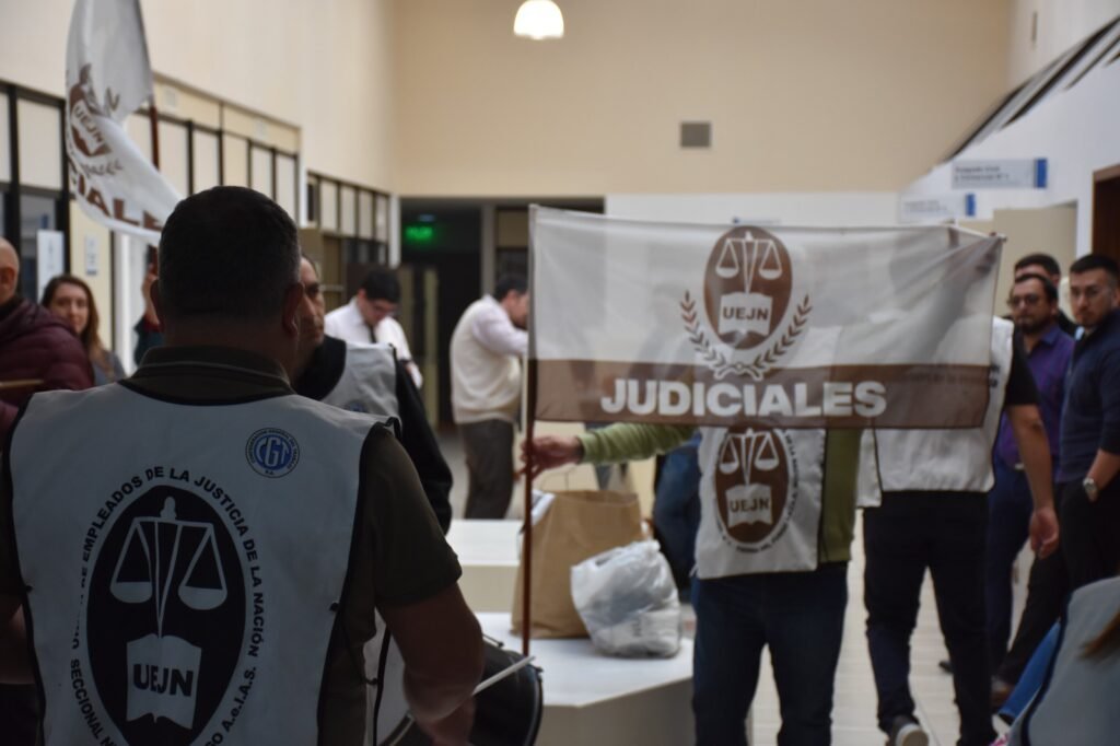Judiciales fueguinos profundizan el plan de lucha salarial