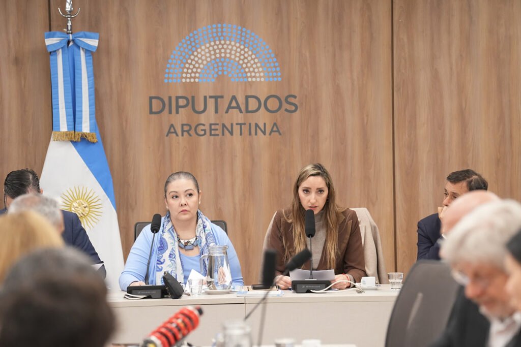 Obreros y empresarios denuncian crisis industria en Congreso