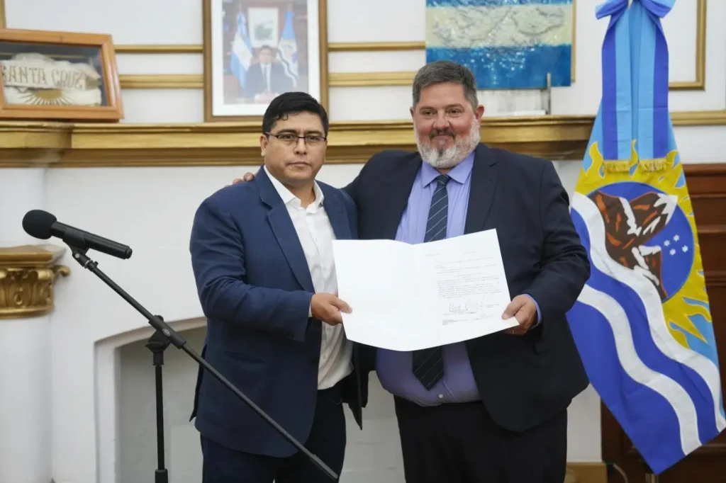 Santa Cruz podrá emitir títulos públicos por $450.000 millones