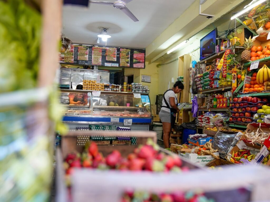 Canasta básica: una familia de cuatro personas necesitó $1.632.505 en septiembre para no ser pobre