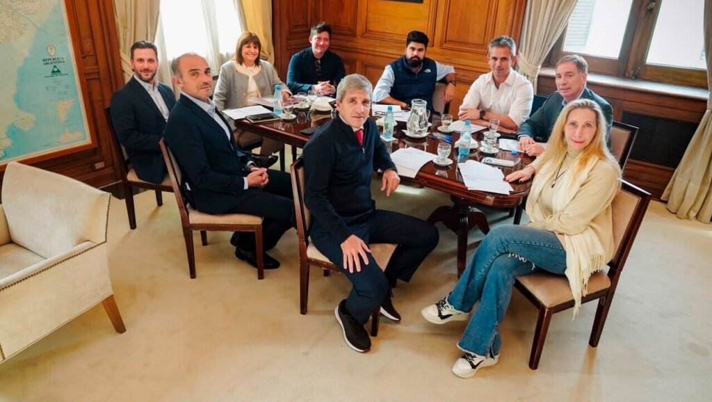 “Contame los votos”: quién es quién en la pelea por la reforma electoral que divide a la mesa política de Milei