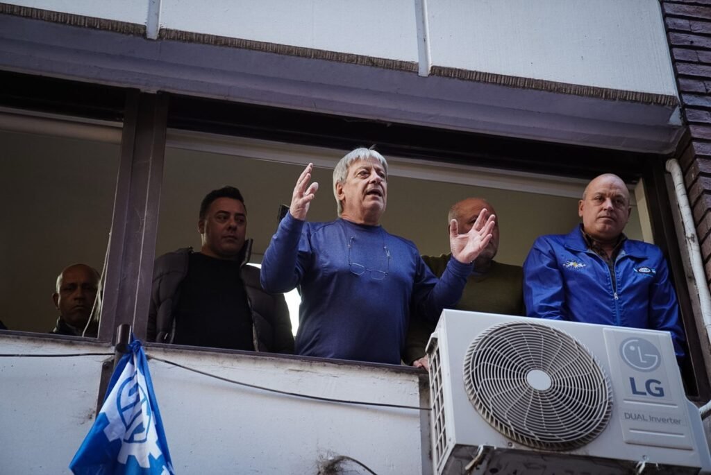 Furlán quedó escrachado en la transmisión oficial de la despedida de Messi y se le terminó el sueño del retorno al frente de la UOM