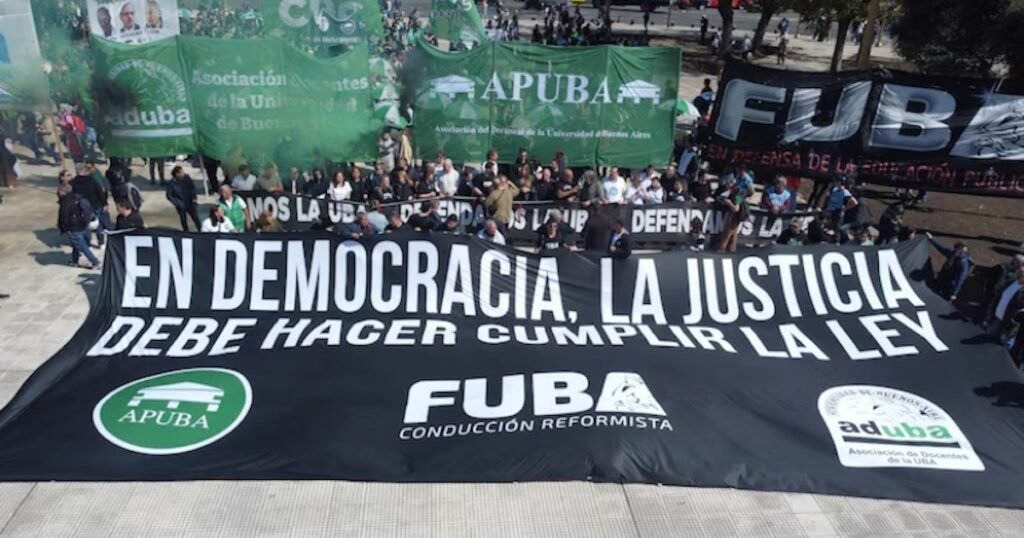 La Justicia impuso multas diarias de $100.000 al jefe de Gabinete por incumplir la ley de Financiamiento Universitario