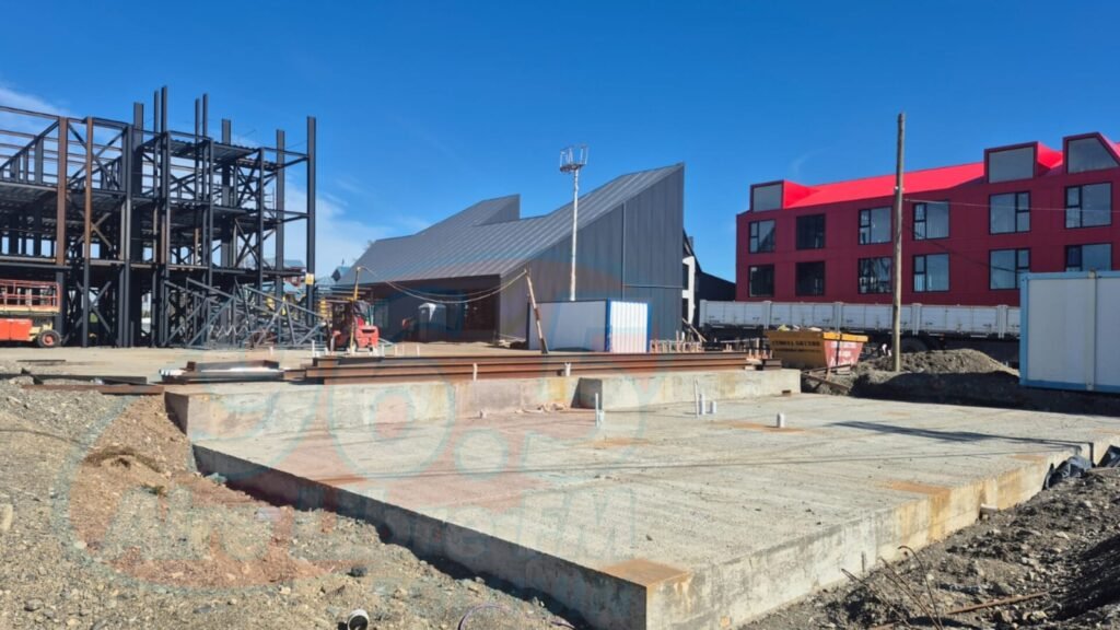 Tolhuin Plaza avanza con locales, oficinas, departamentos y un SUM para 260 personas