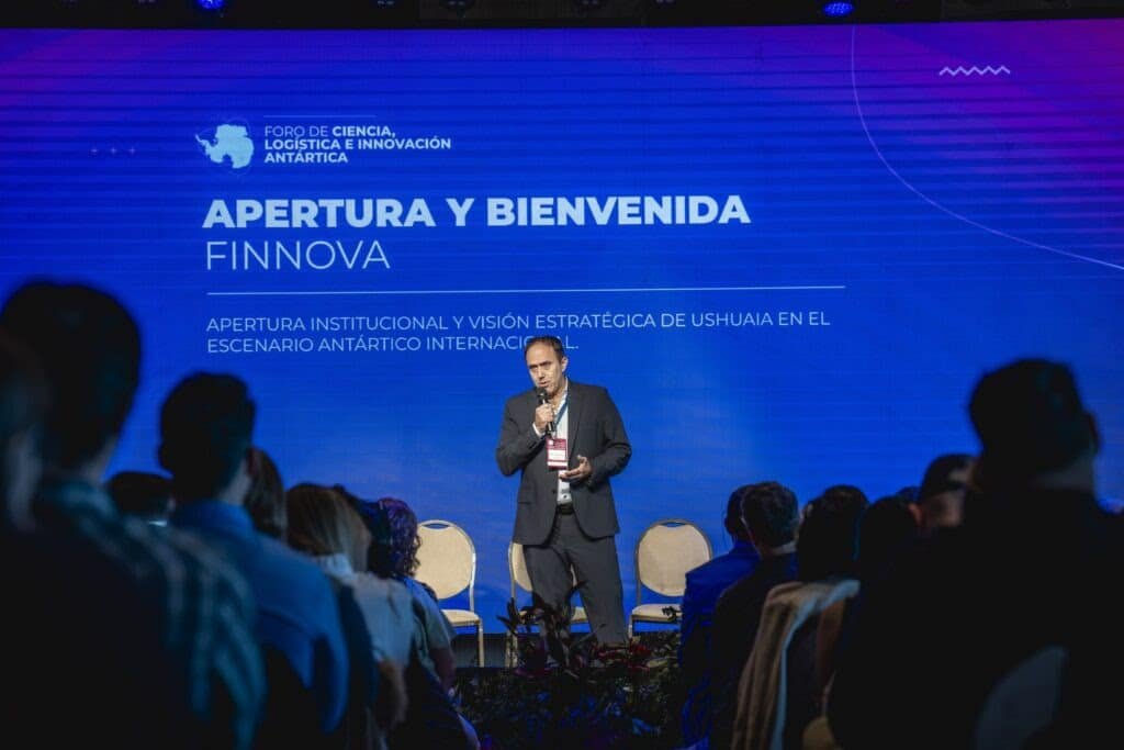 Ushuaia busca consolidarse como polo logístico antártico